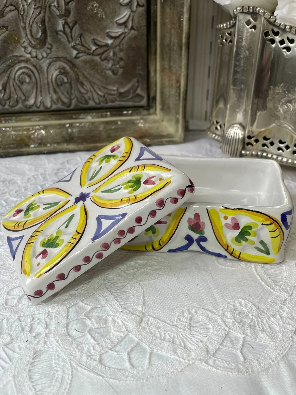 Vintage white & yellow hand-painted ceramic trinket box